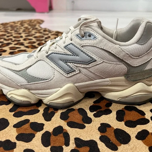 New Balance 9060 - Picture 6 of 10
